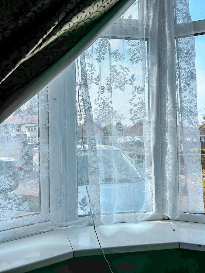 Bed and Breakfast Wolves Living Bushbury Экстерьер фото